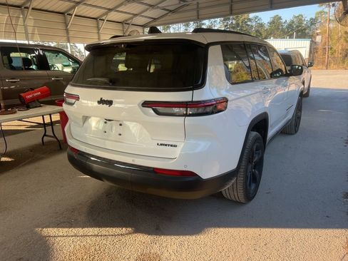 Used 2024 Jeep Grand Cherokee L Limited w/ Luxury Tech Group II image 3