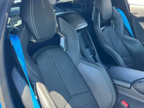 Used 2021 Chevrolet Corvette Stingray Preferred Cpe w/ Z51 Performance Package RWD image 36