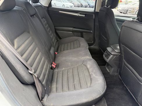 Used 2013 Ford Fusion SE FWD image 25
