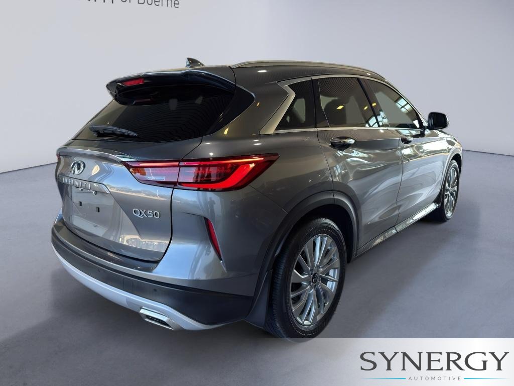 Certified 2023 INFINITI QX50 Luxe FWD image 5