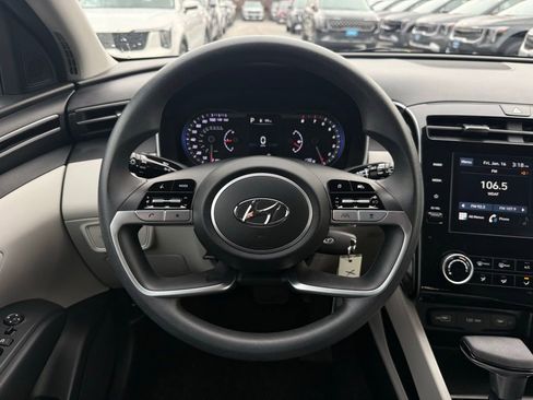Used 2023 Hyundai Tucson SE image 20