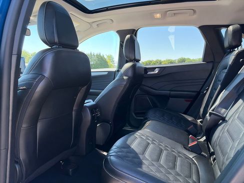 Used 2023 Ford Escape Platinum w/ Premium Technology Package AWD/4WD image 30