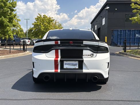 Used 2022 Dodge Charger Scat Pack w/ Dynamics Package RWD image 16