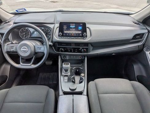 Used 2024 Nissan Rogue S AWD/4WD image 2