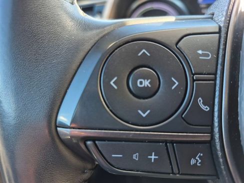 Used 2022 Toyota Camry SE image 19