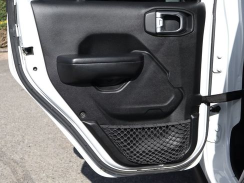 Used 2018 Jeep Wrangler Unlimited Sport AWD/4WD image 40