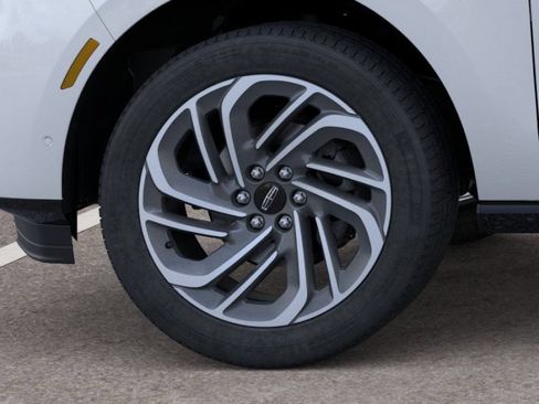 New 2026 Lincoln Navigator L Reserve AWD/4WD image 19