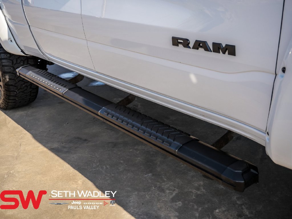 Used 2022 RAM 1500 Big Horn w/ Night Edition AWD/4WD image 12