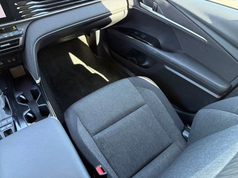 Used 2025 Toyota Camry LE image 28