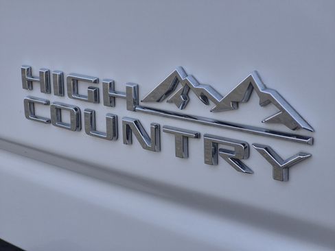 Used 2020 Chevrolet Silverado 2500 High Country w/ Technology Package image 13