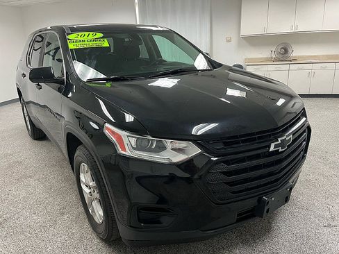 Used 2019 Chevrolet Traverse LS w/ LPO, Blackout Package image 3