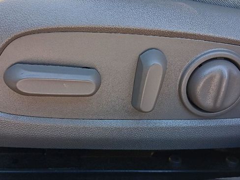 Used 2020 Chevrolet Malibu LT image 9