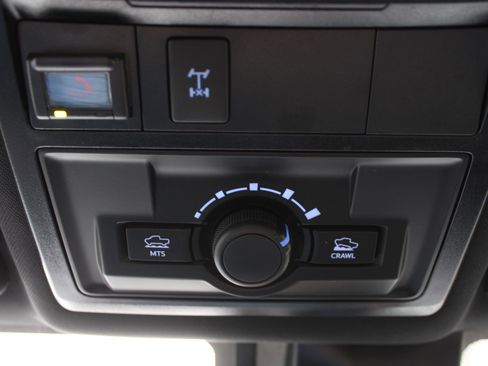 Used 2021 Toyota Tacoma TRD Off-Road w/ TRD Premium Off Road Package AWD/4WD image 10