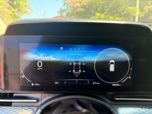 Certified 2023 Kia Carnival SX Prestige FWD image 15