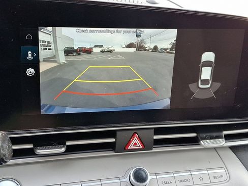 Used 2023 Hyundai Elantra Limited image 20