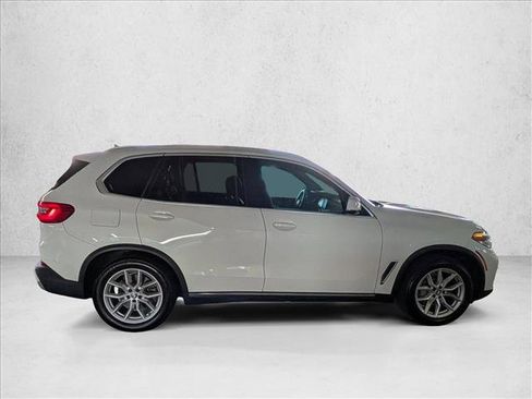 Used 2019 BMW X5 xDrive40i w/ Luxury Seating Package AWD/4WD image 4