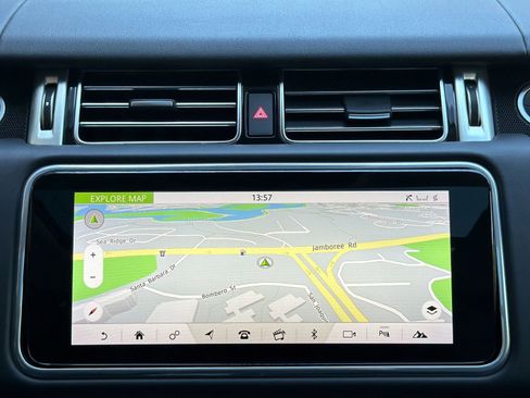 Used 2018 Land Rover Range Rover HSE image 24