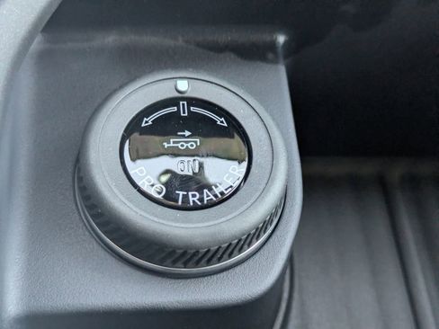 New 2026 Ford Expedition Active image 28