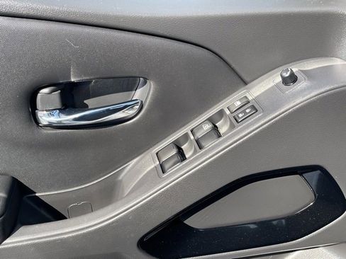 Used 2023 Nissan Frontier SV w/ Midnight Edition Package image 22