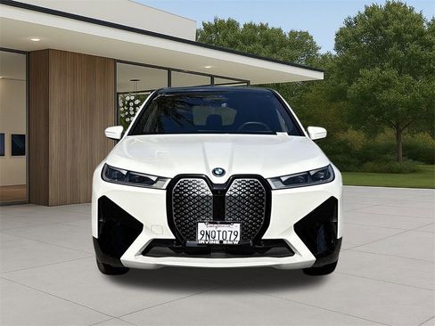 Used 2025 BMW iX xDrive50 image 5