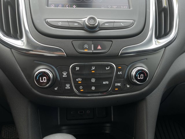 Used 2024 Chevrolet Equinox LT FWD image 18