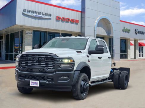 New 2026 RAM 5500 Tradesman AWD/4WD image 2