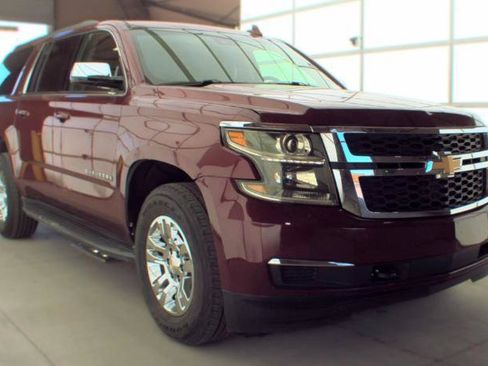 Used 2020 Chevrolet Suburban LS w/ Max Trailering Package AWD/4WD image 4