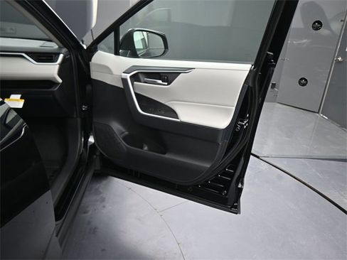 New 2025 Toyota RAV4 XLE image 11