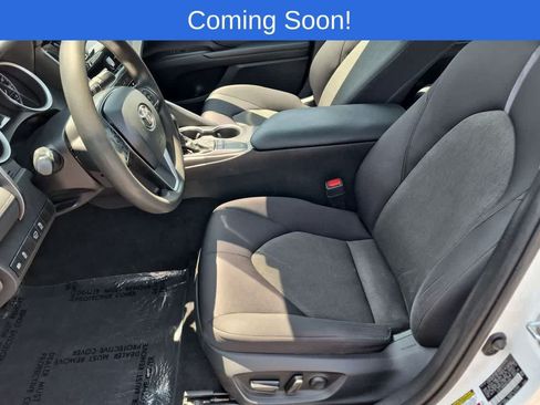 Used 2022 Toyota Camry LE FWD image 16