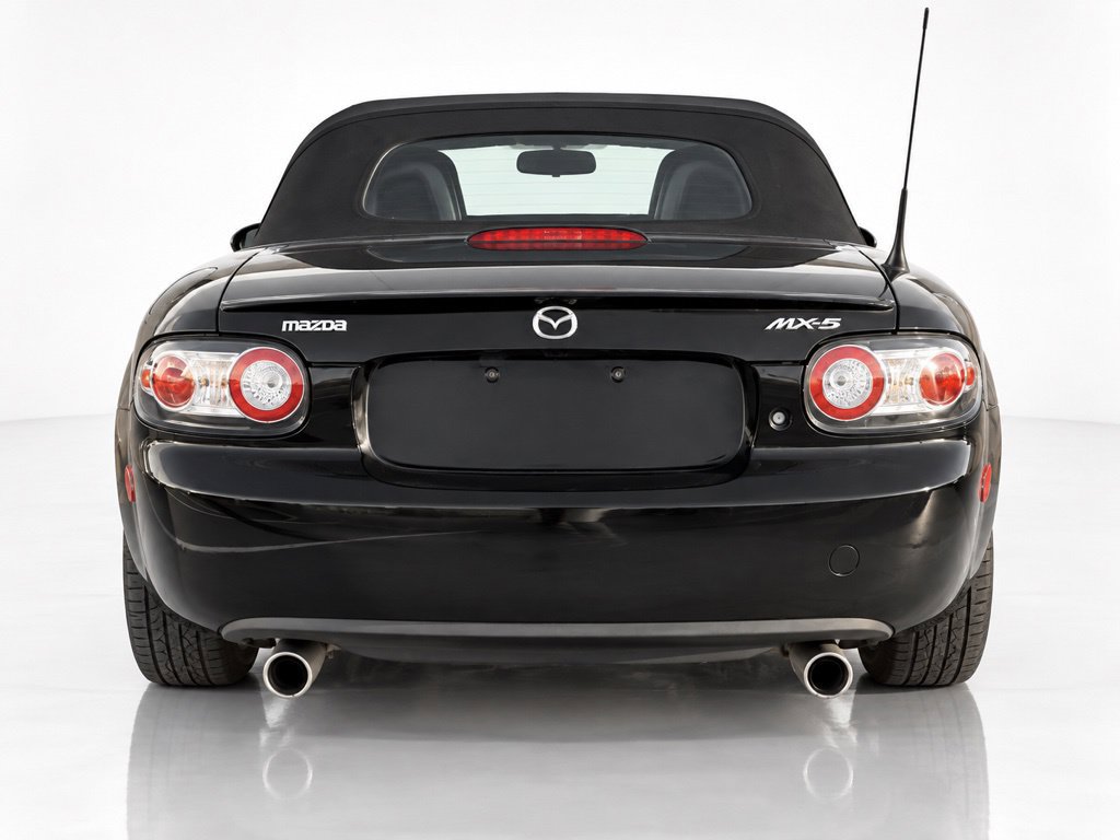 Used 2007 MAZDA MX-5 Miata Touring w/ Suspension Pkg RWD image 7
