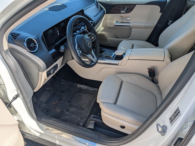 Used 2021 Mercedes-Benz GLA 250 4MATIC w/ Premium Package image 9
