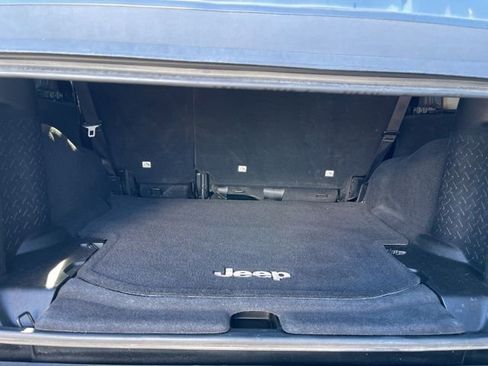 Used 2013 Jeep Wrangler Unlimited Sport image 10
