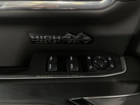 Used 2023 Chevrolet Silverado 1500 High Country w/ Technology Package image 28