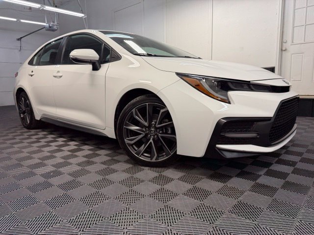 Used 2021 Toyota Corolla SE FWD image 1