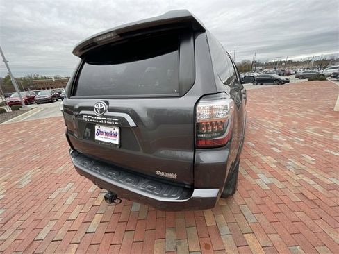 Used 2022 Toyota 4Runner SR5 image 35
