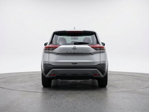 Used 2025 Nissan Rogue SV FWD image 7