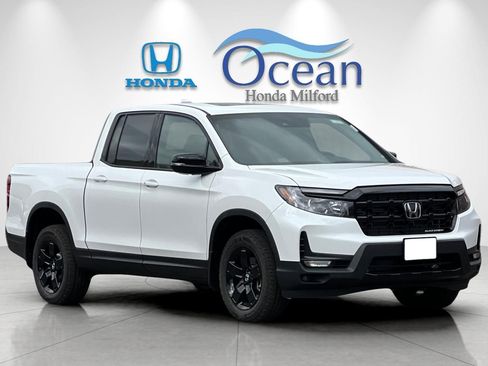 New 2026 Honda Ridgeline Black Edition image 7