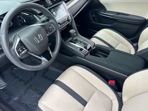 Certified 2019 Honda Civic EX image 9