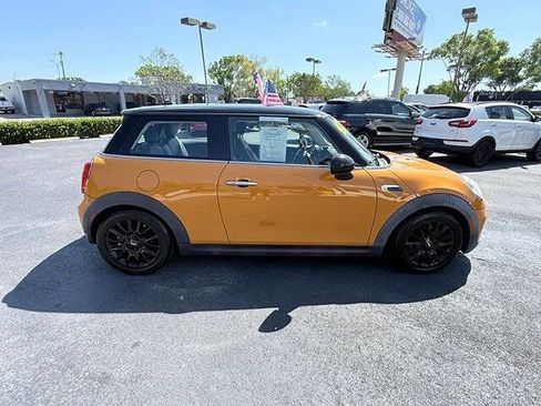 Used 2018 MINI Cooper 2-Door Hardtop FWD image 7