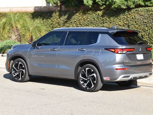 Used 2023 Mitsubishi Outlander SEL image 26