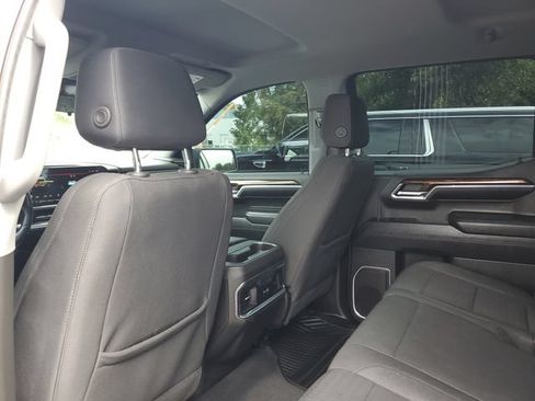 Used 2023 GMC Sierra 1500 Elevation RWD image 9