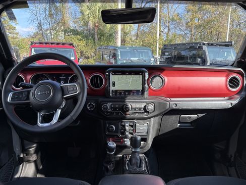 Used 2023 Jeep Gladiator Rubicon w/ Cold Weather Group image 28