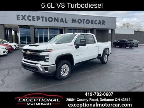 Used 2024 Chevrolet Silverado 2500 LT w/ Convenience Package AWD/4WD image 1