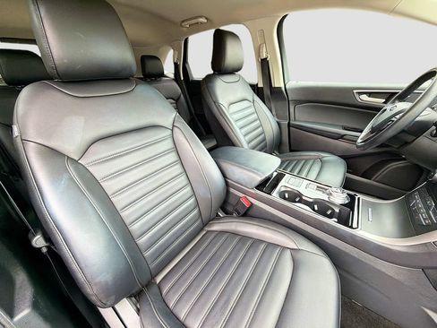 Used 2020 Ford Edge SEL w/ Cold Weather Package AWD/4WD image 29