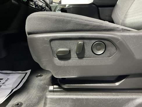Used 2025 Chevrolet Silverado 2500 LT w/ Convenience Package AWD/4WD image 15