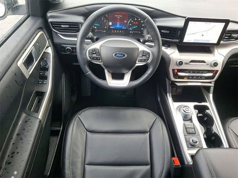 Used 2023 Ford Explorer XLT w/ Equipment Group 202A image 21