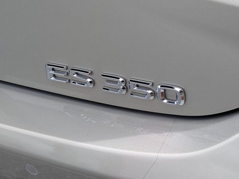 Certified 2025 Lexus ES 350 w/ Premium Package FWD image 9