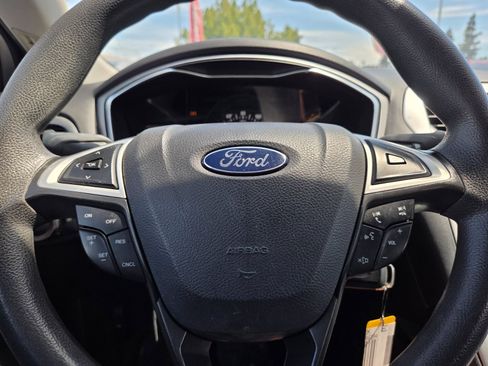 Used 2016 Ford Fusion SE FWD image 17