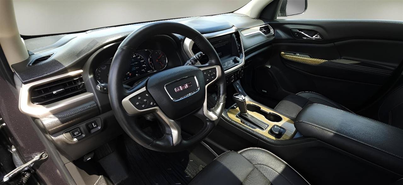 Used 2017 GMC Acadia Denali w/ Technology Package AWD/4WD image 12