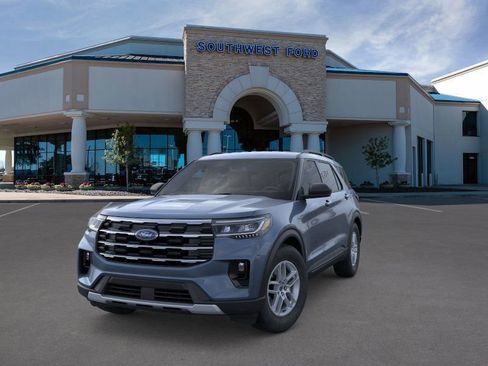 New 2026 Ford Explorer Active w/ Active Comfort Package image 2
